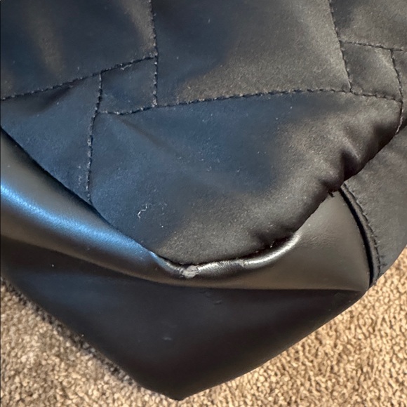 Kurt Geiger Black Quilted Shoulder Bag with Gold Chain and Raven 🐦‍⬛ - Picture 9 of 14